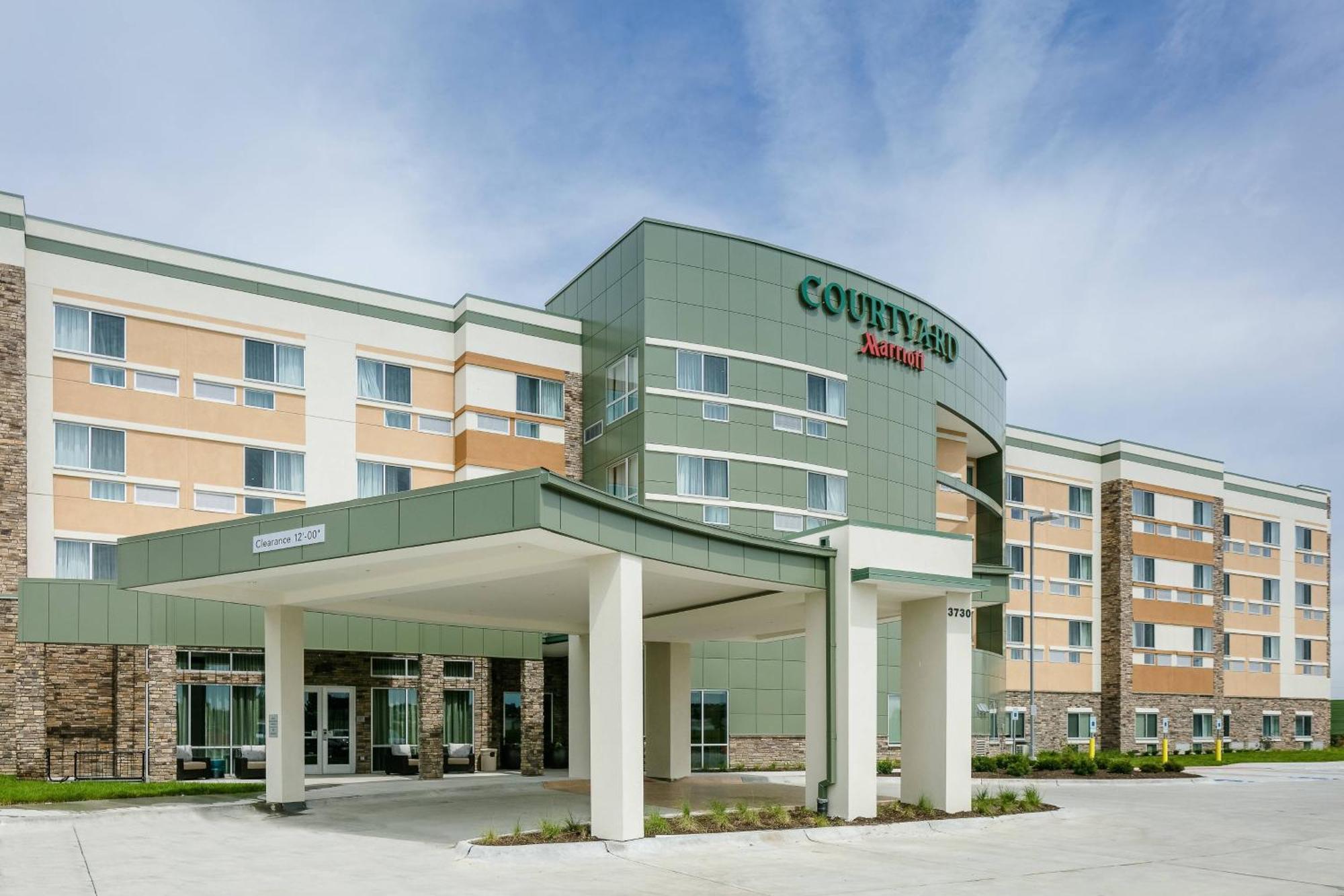 Hotel Courtyard By Marriott Omaha Bellevue At Beardmore Event Center Exterior foto